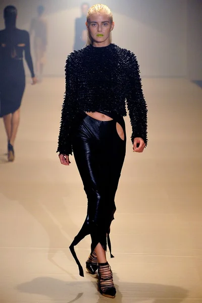 Look 29